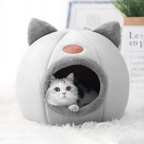 CozyNest - Winter Cat Bed