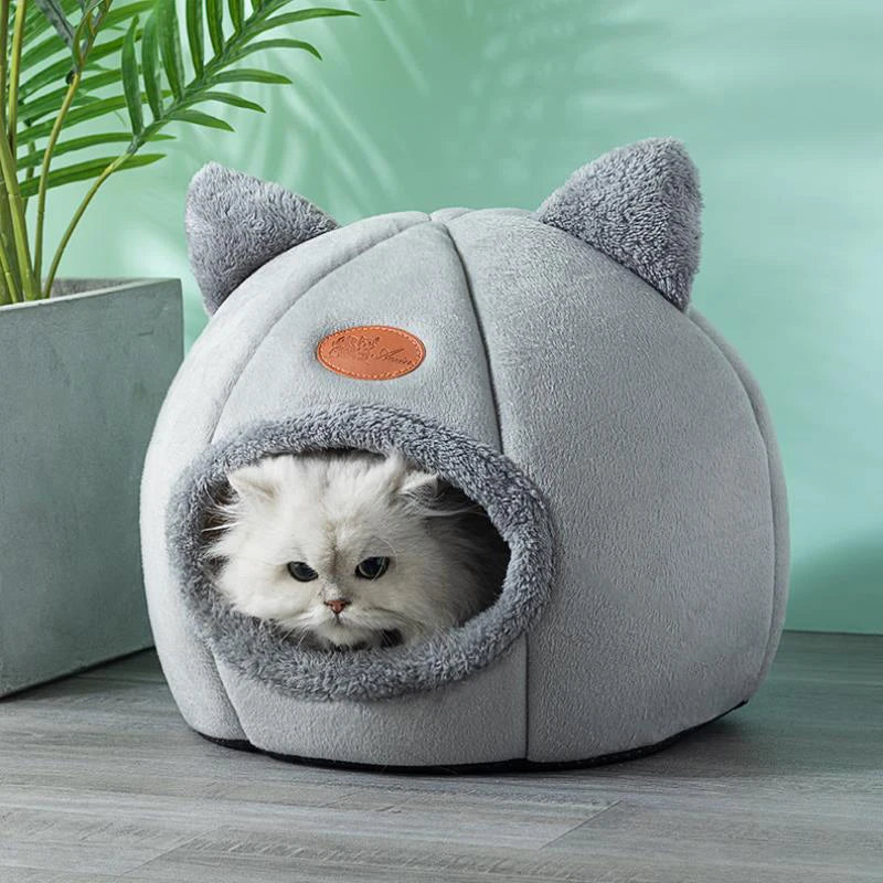 CozyNest - Winter Cat Bed
