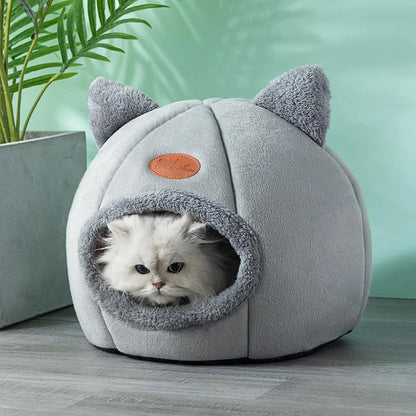CozyNest - Winter Cat Bed